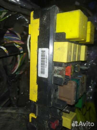 Peugeot 301 блок предохранитель