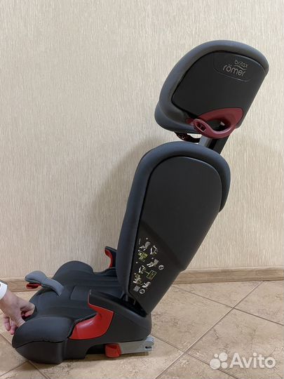 Автокресло Britax Roemer Kidfix2 R (15-36кг)