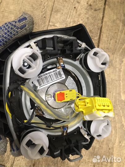 Подушка безопасности в руль Volkswagen Amarok