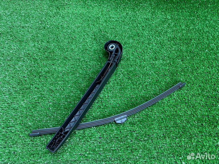 Поводок заднего стеклоочистителя Audi Q3 8U VAG