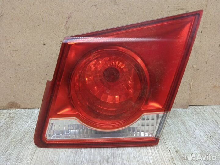 Фонарь задний правый Chevrolet Cruze J300 F16D3