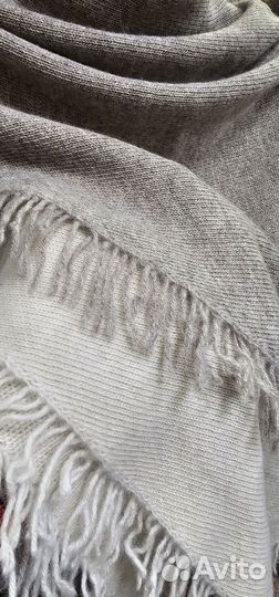 Косынка, шерсть яка и овечки (Монголия)