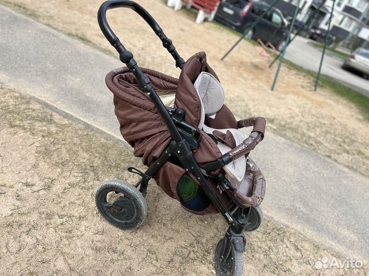 Прогулочная коляска