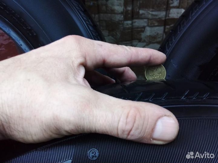 Triangle PL01 235/65 R17