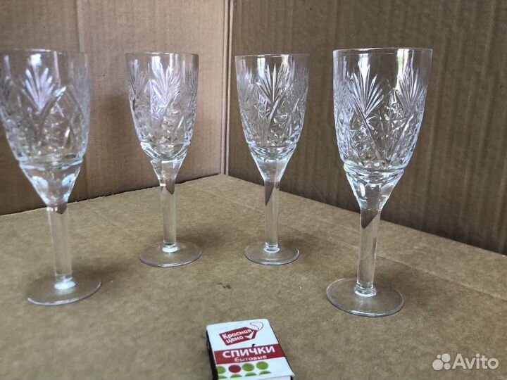 Хрустальные фужеры и рюмки