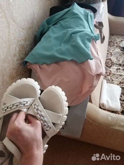 Детские вещи и обувь