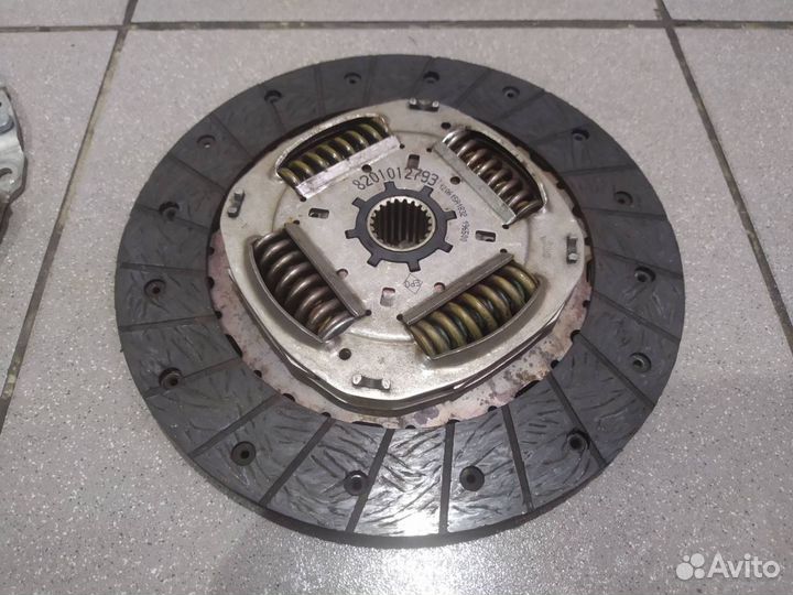 Сцепление. Рено Ниссан Двигатель F4R 2.0 л