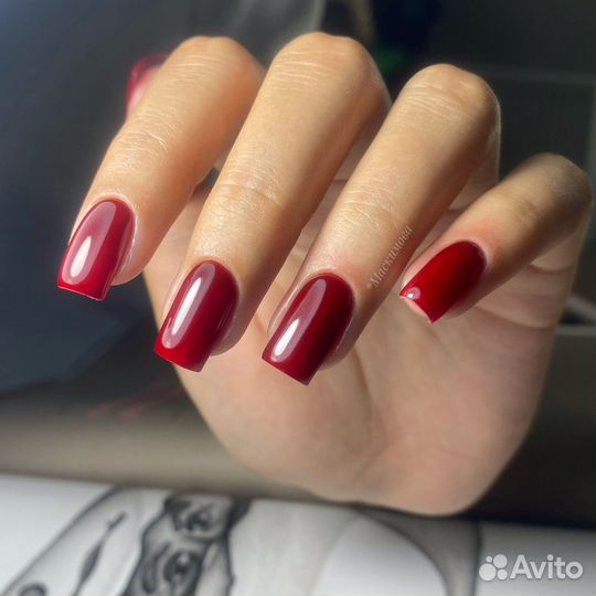 Маникюр, педикюр, наращивание ногтей