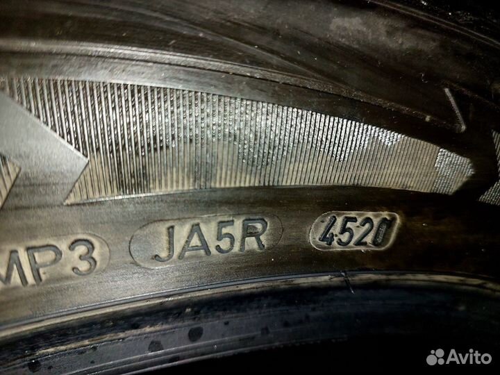 Goodyear UltraGrip SUV 275/45 R21