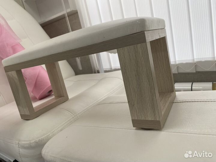 Подставка для рук маникюрная