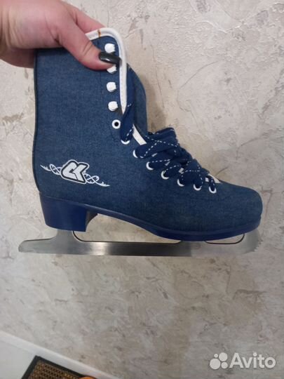Коньки женские 38 размер