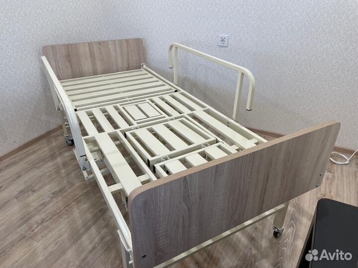Медицинская кровать для лежачих больных б/у
