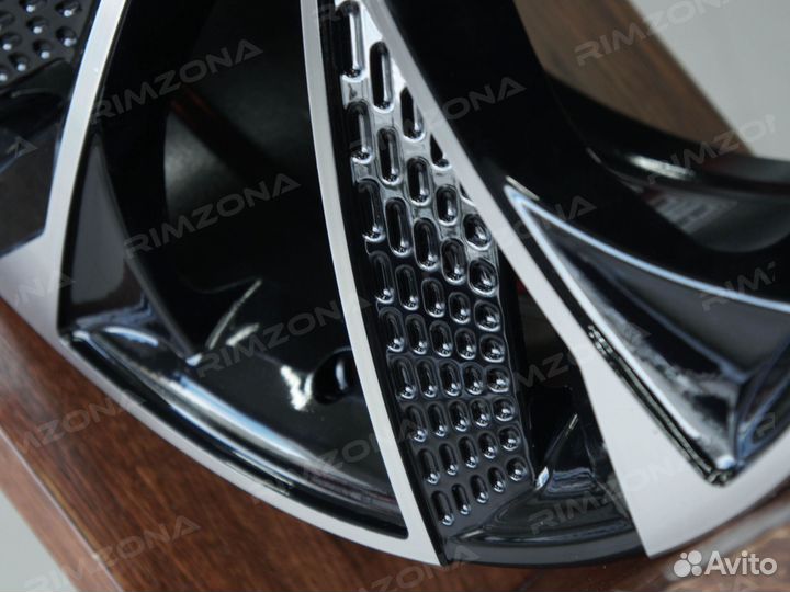 Литые диски RS7 R21 на Audi. Арт3394