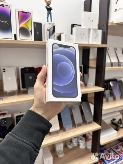 iPhone 12, 64 ГБ