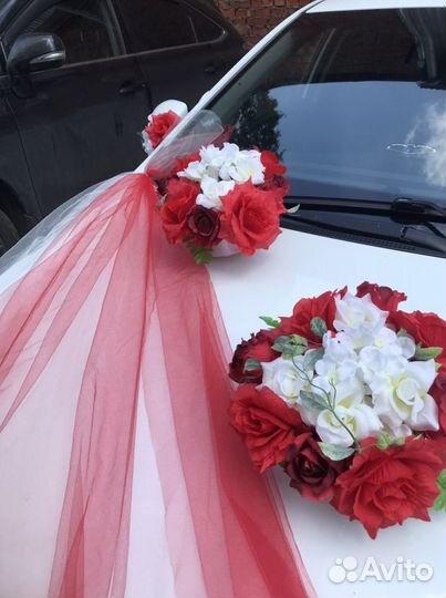 Свадебные украшения на машину
