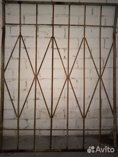 Решетки стальные б/у