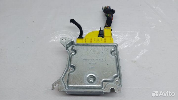 Блок управления аирбаг Mercedes-Benz C W205 2.0