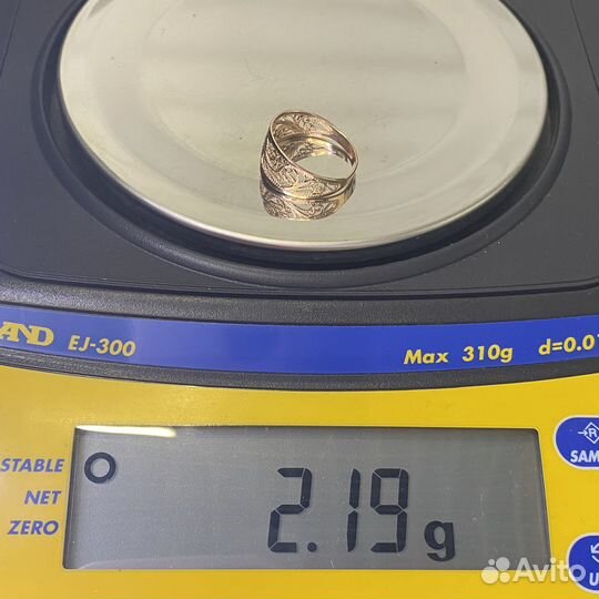 Золотое кольцо 585пр. вес: 2,19гр. размер: 18,9