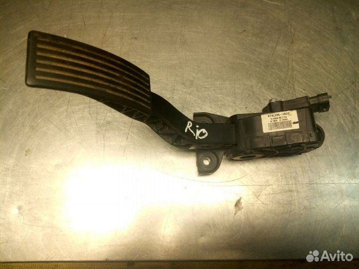 Педаль газа Kia Rio 3 UB G4FC 2013