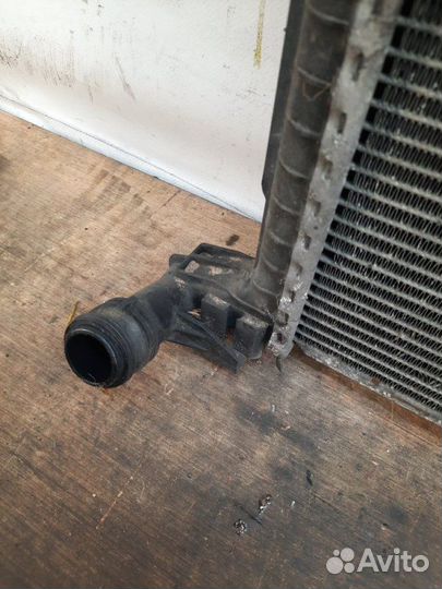 Радиатор основной Mini Cooper хэтчбэк 3 дв. 1.4