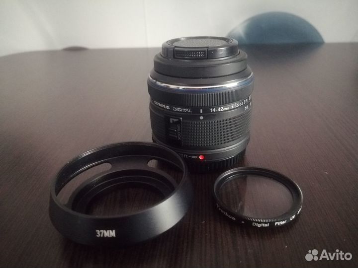 Объектив Olympus M.Zuiko Digital 14-42mm f/3.5-5.6