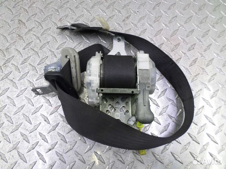 Ремень безопасности Pontiac Vibe 1