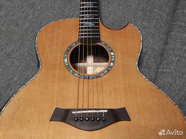 Гитара Электроакустическая из масива кедра