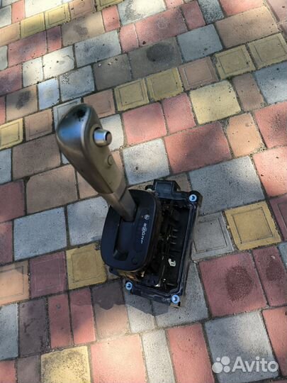 Nissan Tiida latio 2005 рычаг переключения АКПП