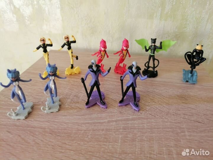 Игрушки из киндер сюрприза (леди баг)