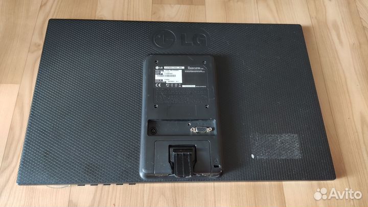 Монитор LG 19