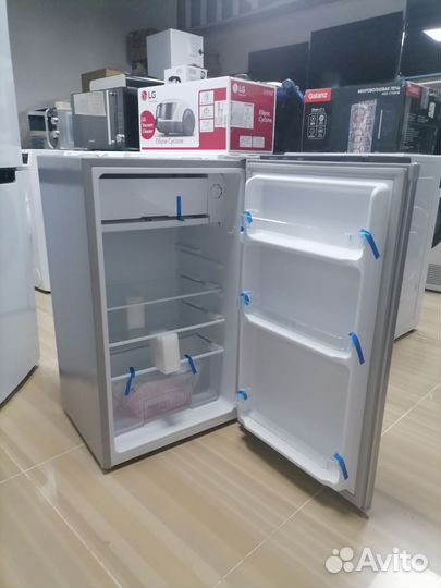 Холодильник новый серый высота 85 см