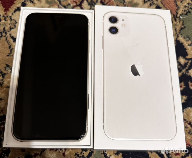 iPhone 11, 64 ГБ
