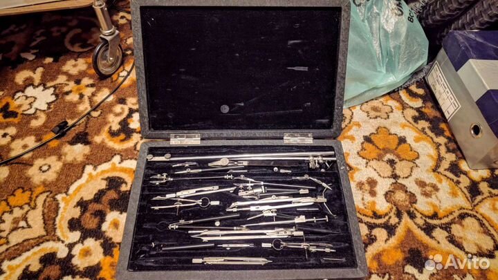 Готовальня СССР. Набор чертежных инструментов