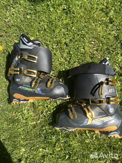 Горнолыжные ботинки