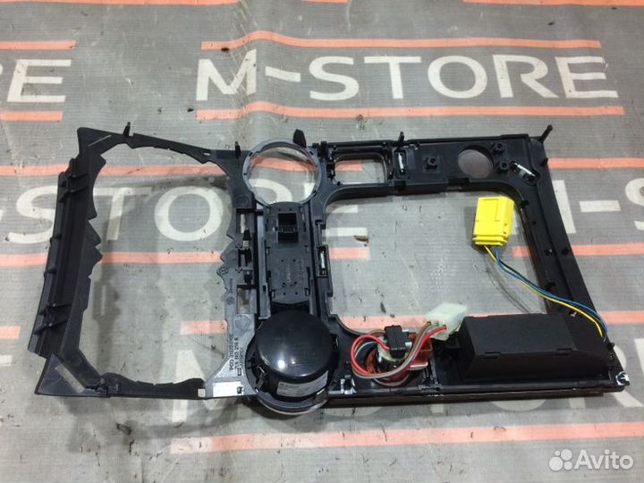 Консоль между сидений Volkswagen Touareg 7L BMV