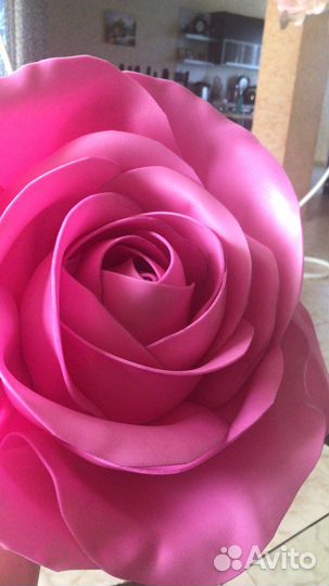 Ростовые цветы и светильники из изолона