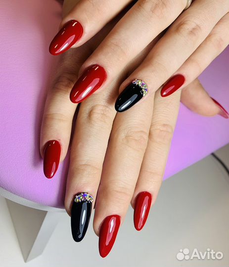 Маникюр, наращивание, укрепление ногтей, гель-лак