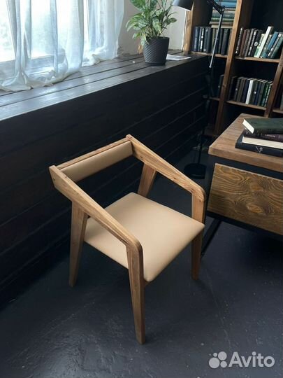 Кухонный стул деревянный