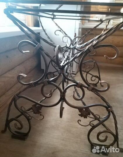 Стол кованый