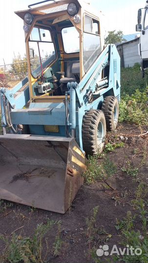 Мини-погрузчик Уралвагонзавод ПУМ-1000, 2003