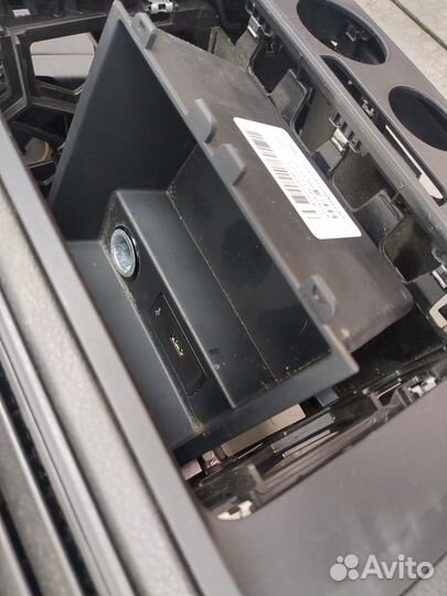 Панель передняя салона Volkswagen Jetta 6