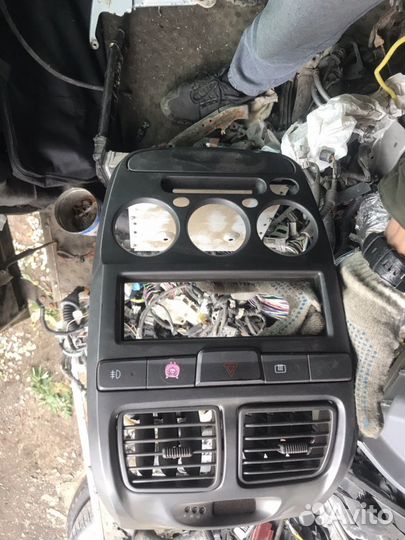 Центральная консоль Hyundai Accent