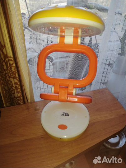 Настольный светильник 