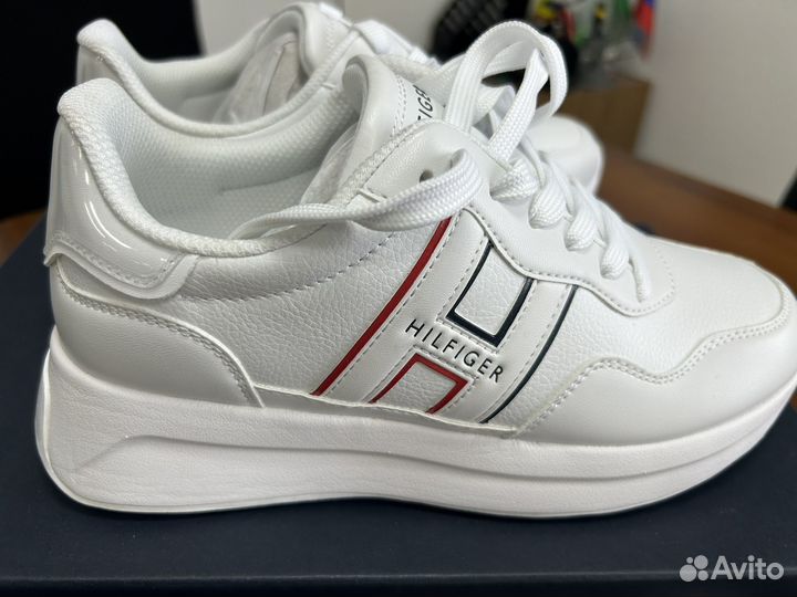 Новые кроссовки Tommy Hilfiger