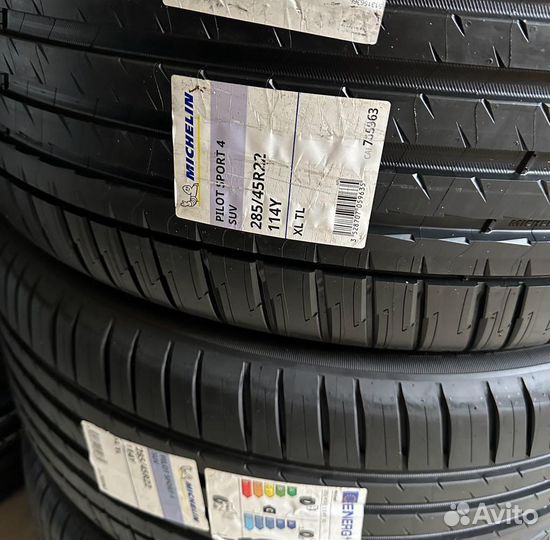 Michelin Pilot Sport 4 SUV 285/45 R22 и 325/40 R22