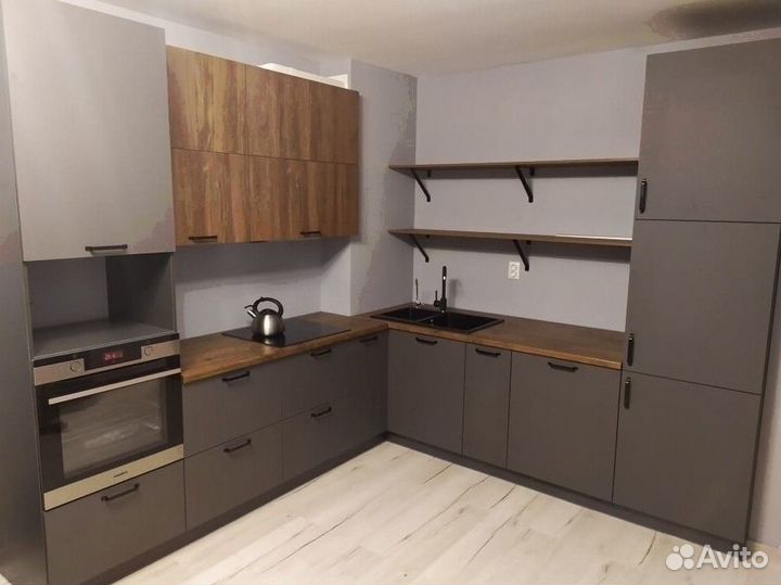 Кухонный гарнитур угловой