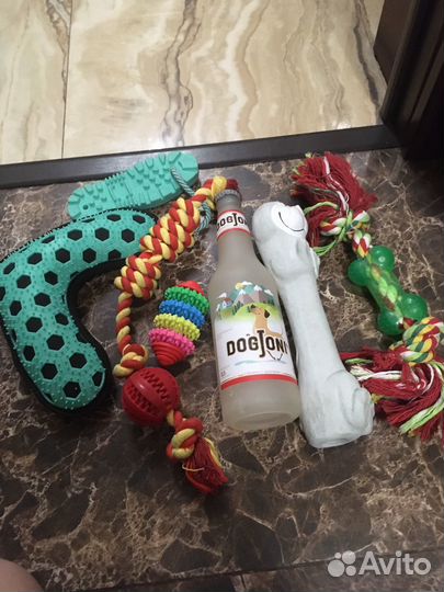 Игрушки для кошек и собак