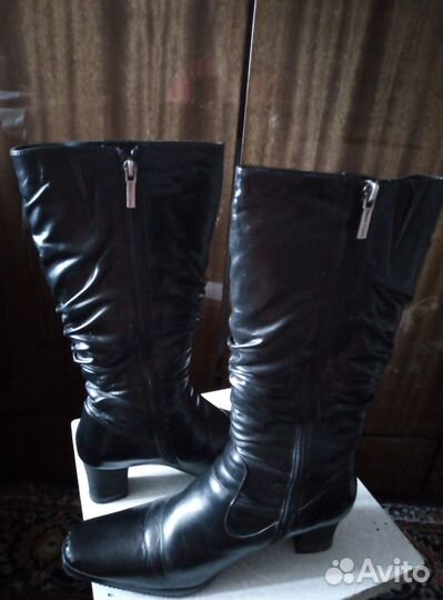 Женские сапоги