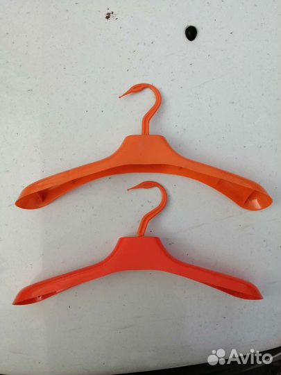 Торговое оборудование вешалки для одежды и обуви