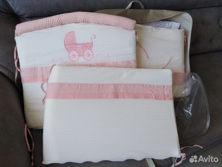 Комплект в детскую кроватку